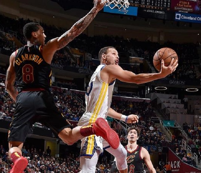 交通事故或 交通事故或