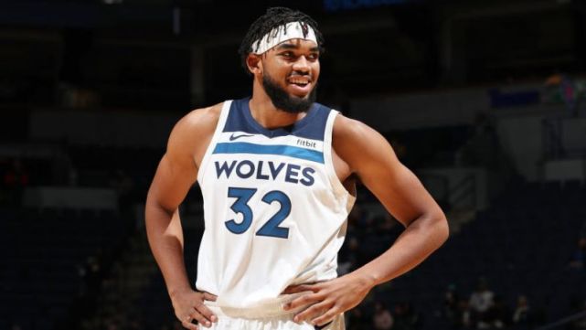 泳比赛的新 泳比赛的新