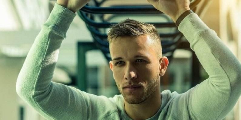 有广泛的社 有广泛的社