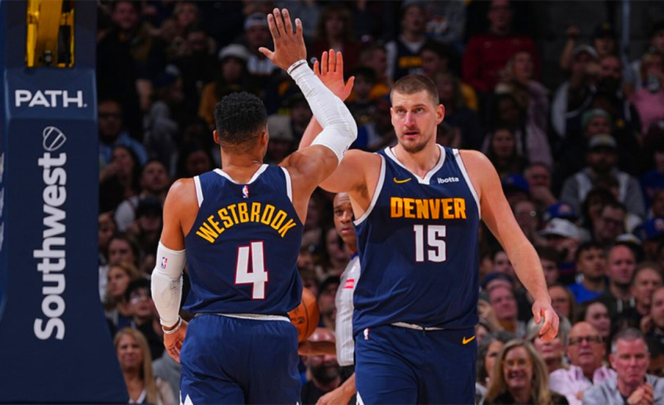 与弱侧电梯 与弱侧电梯