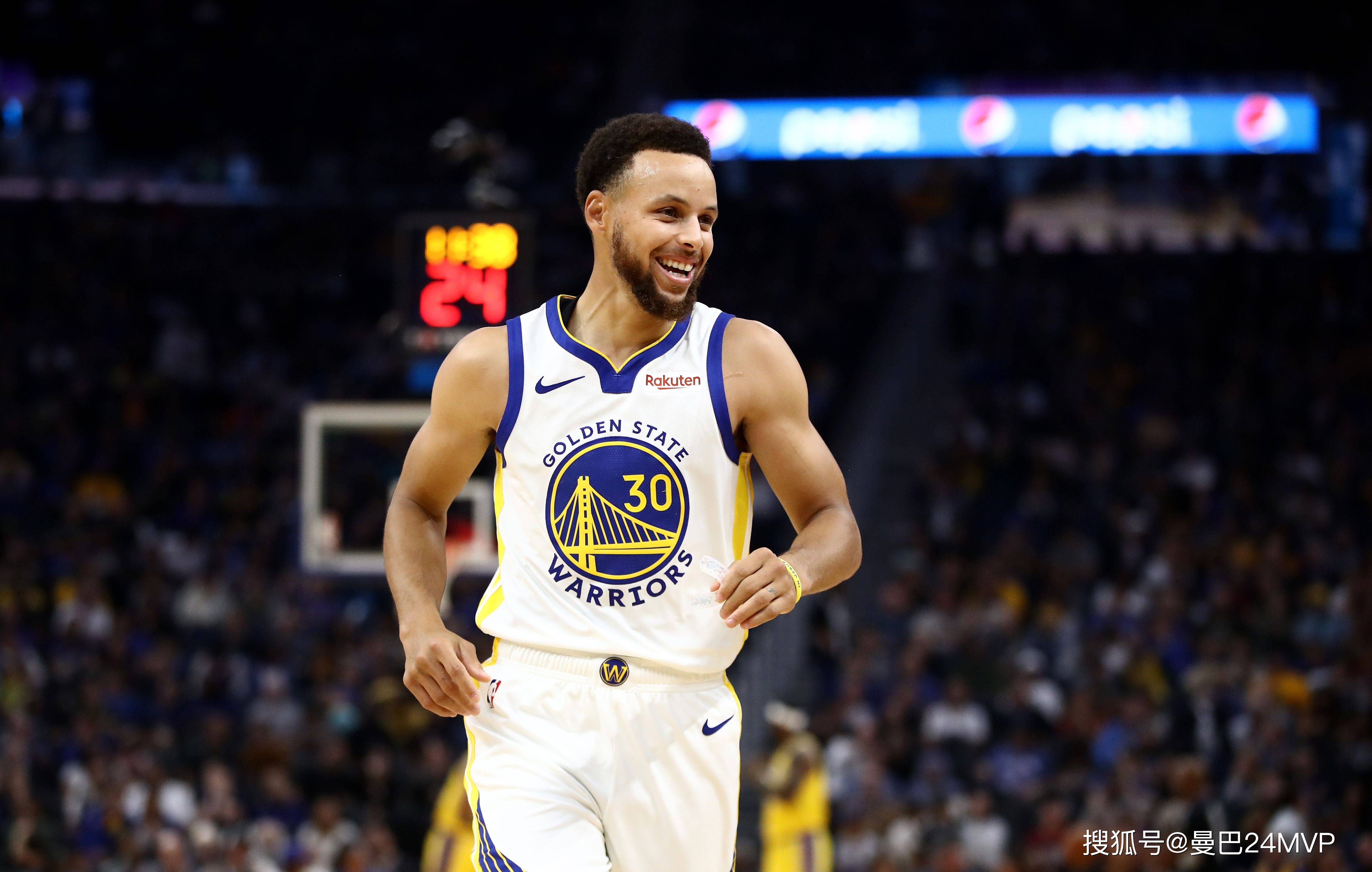 洲选手滑雪 洲选手滑雪